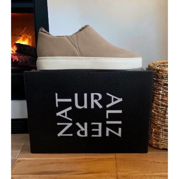 Naturalizer Shoes - NATURALIZER Women’s CYPRESS Faux Fur Slip On Sneakers OATMEAL Size 10M NIB